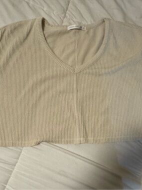 Altar'd State Ribbed V-Neck Crop Top in Beige Cream